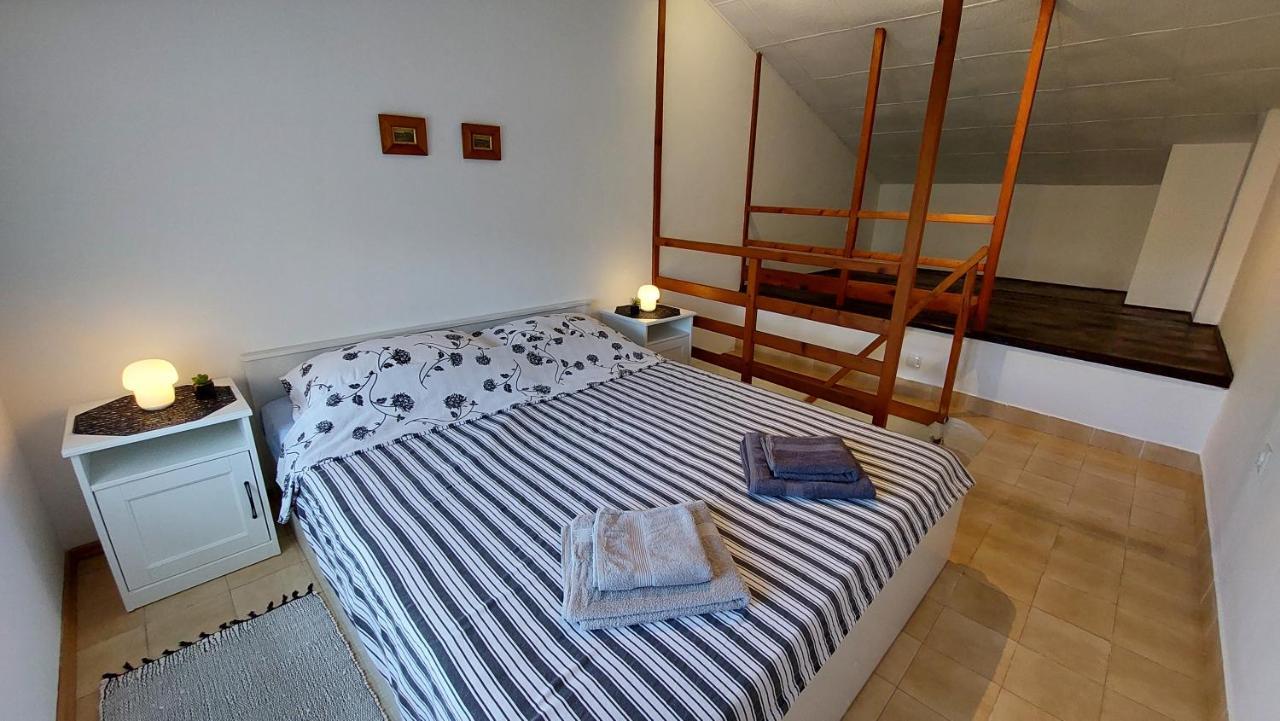 Woody Sea Apartment Pula Bagian luar foto